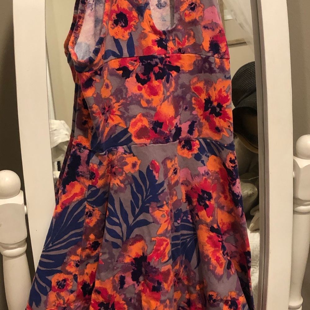 Flower Dress 🌺 - Picture 5 of 6